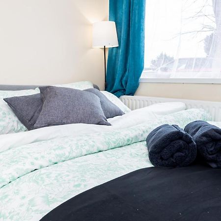 Shirley House 3, Guest House, Self Catering, Self Check In With Smart Locks, Use Of Fully Equipped Kitchen, Close To City Centre, Ideal For Longer Stays, Walking Distance To Bat, 20 Min Drive To Fawley Refinery, Excellent Transport Links 南安普敦 外观 照片